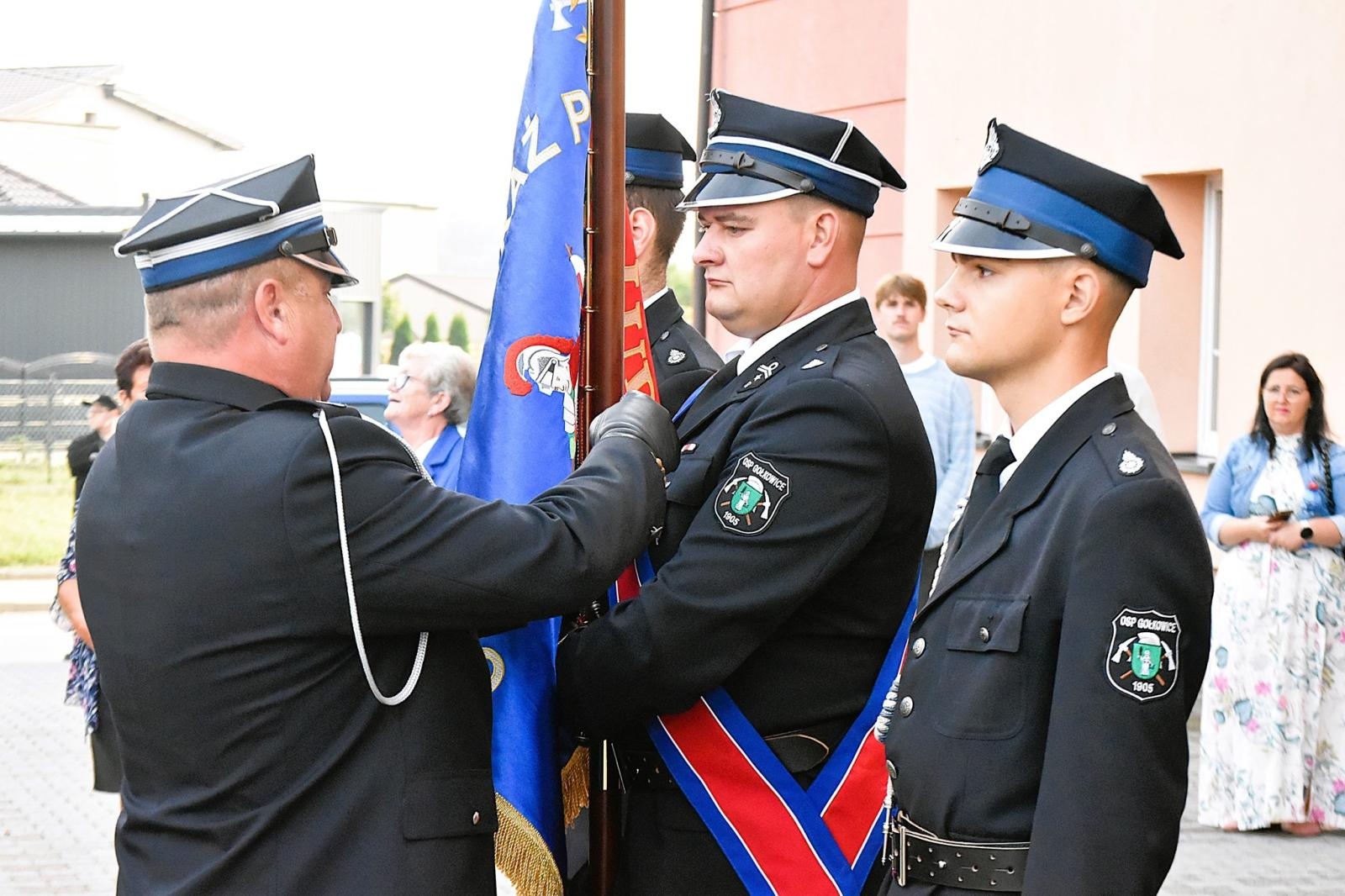Zdjęcie w galerii na portalu naszwodzislaw.com: Jubileusz 120-lecia OSP Gołkowice. Jednostka ma nowy sztandar [FOTO] wiadomości z regionu