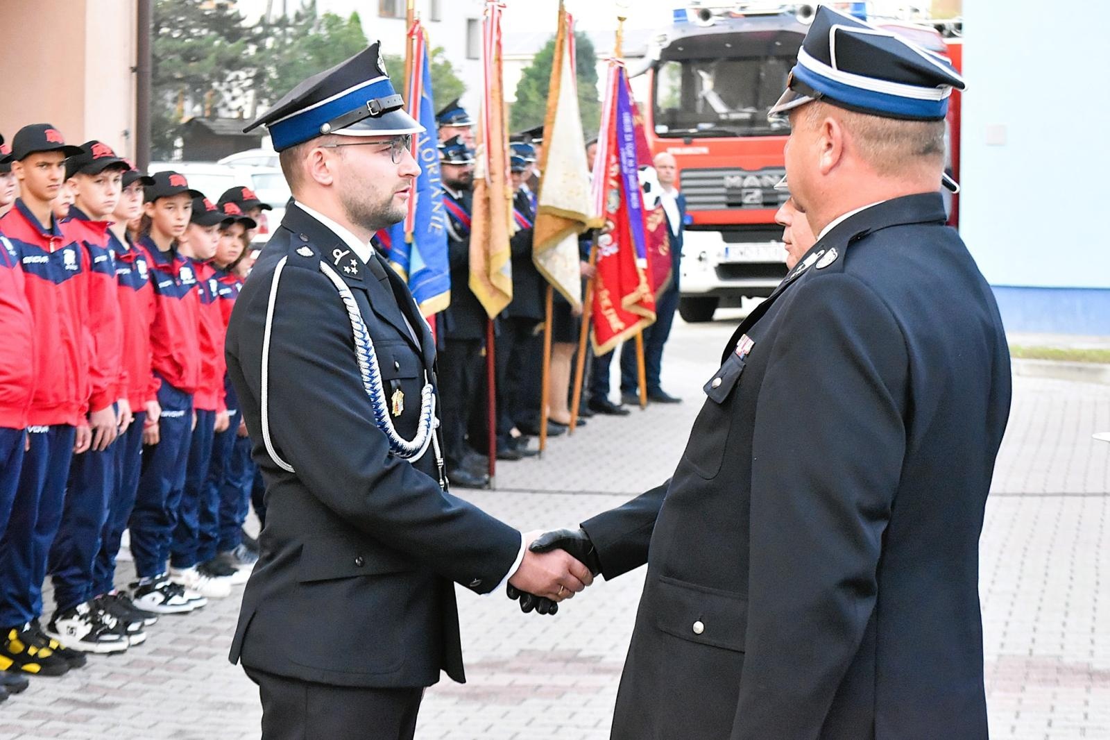 Zdjęcie w galerii na portalu naszwodzislaw.com: Jubileusz 120-lecia OSP Gołkowice. Jednostka ma nowy sztandar [FOTO] wiadomości z regionu