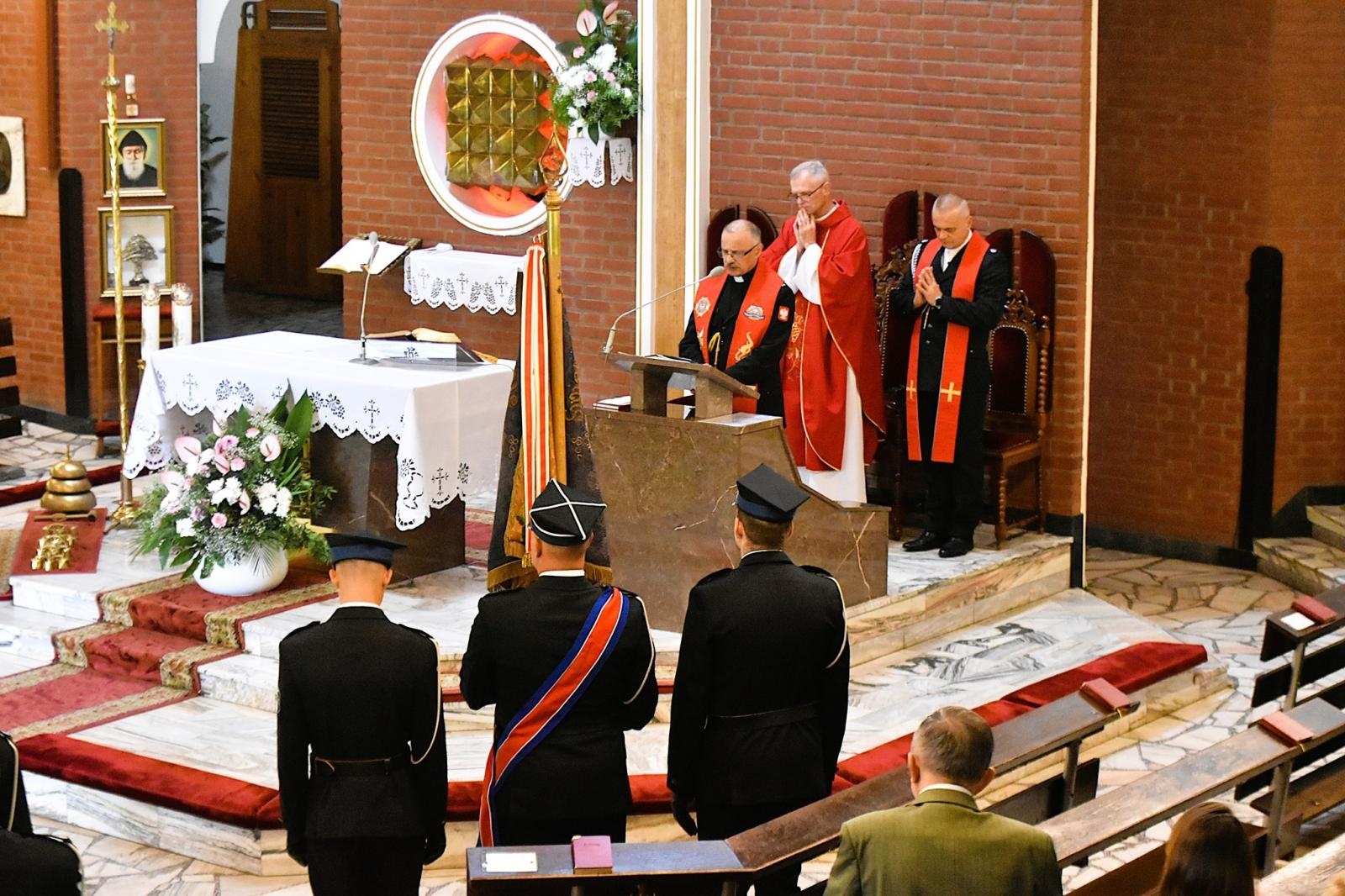 Zdjęcie w galerii na portalu naszwodzislaw.com: Jubileusz 120-lecia OSP Gołkowice. Jednostka ma nowy sztandar [FOTO] wiadomości z regionu