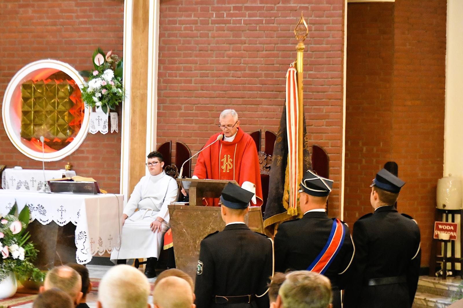 Zdjęcie w galerii na portalu naszwodzislaw.com: Jubileusz 120-lecia OSP Gołkowice. Jednostka ma nowy sztandar [FOTO] wiadomości z regionu