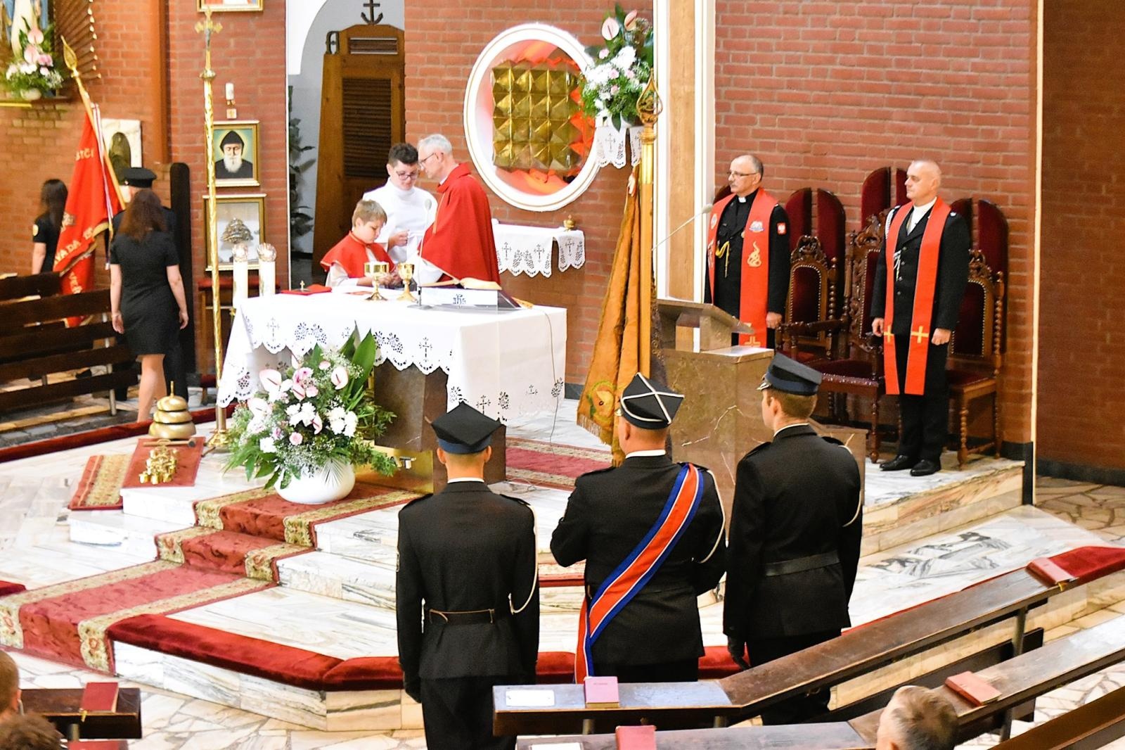 Zdjęcie w galerii na portalu naszwodzislaw.com: Jubileusz 120-lecia OSP Gołkowice. Jednostka ma nowy sztandar [FOTO] wiadomości z regionu