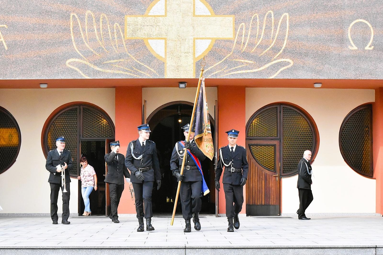 Zdjęcie w galerii na portalu naszwodzislaw.com: Jubileusz 120-lecia OSP Gołkowice. Jednostka ma nowy sztandar [FOTO] wiadomości z regionu