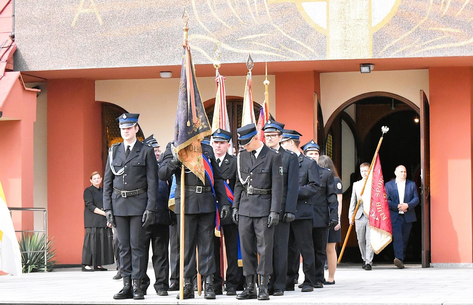 Zdjęcie w galerii na portalu naszwodzislaw.com: Jubileusz 120-lecia OSP Gołkowice. Jednostka ma nowy sztandar [FOTO] wiadomości z regionu