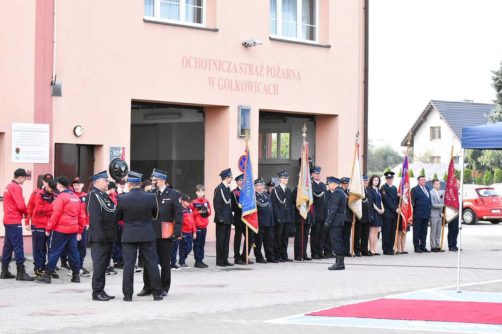 Zdjęcie w galerii na portalu naszwodzislaw.com: Jubileusz 120-lecia OSP Gołkowice. Jednostka ma nowy sztandar [FOTO] wiadomości z regionu