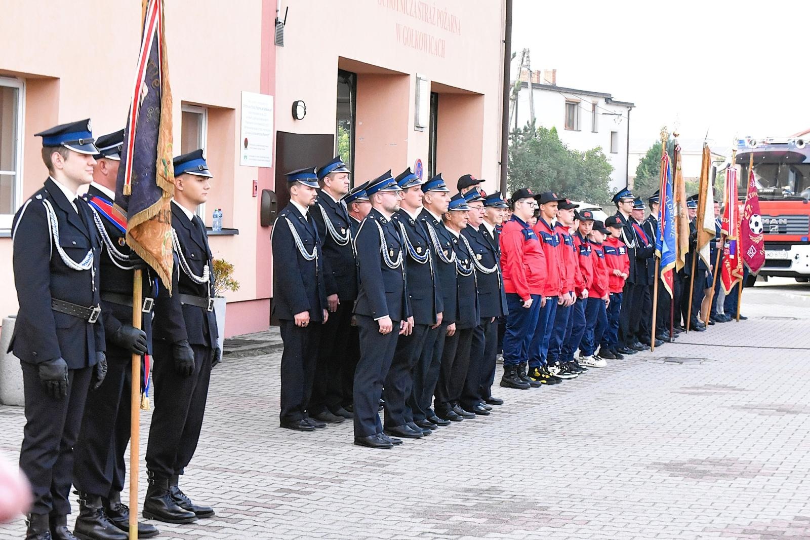 Zdjęcie w galerii na portalu naszwodzislaw.com: Jubileusz 120-lecia OSP Gołkowice. Jednostka ma nowy sztandar [FOTO] wiadomości z regionu