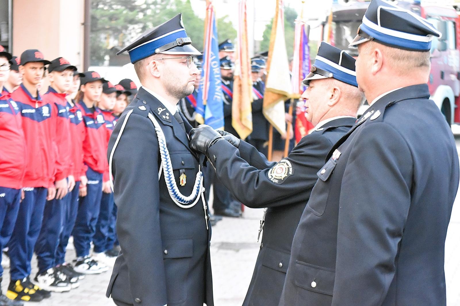 Zdjęcie w galerii na portalu naszwodzislaw.com: Jubileusz 120-lecia OSP Gołkowice. Jednostka ma nowy sztandar [FOTO] wiadomości z regionu