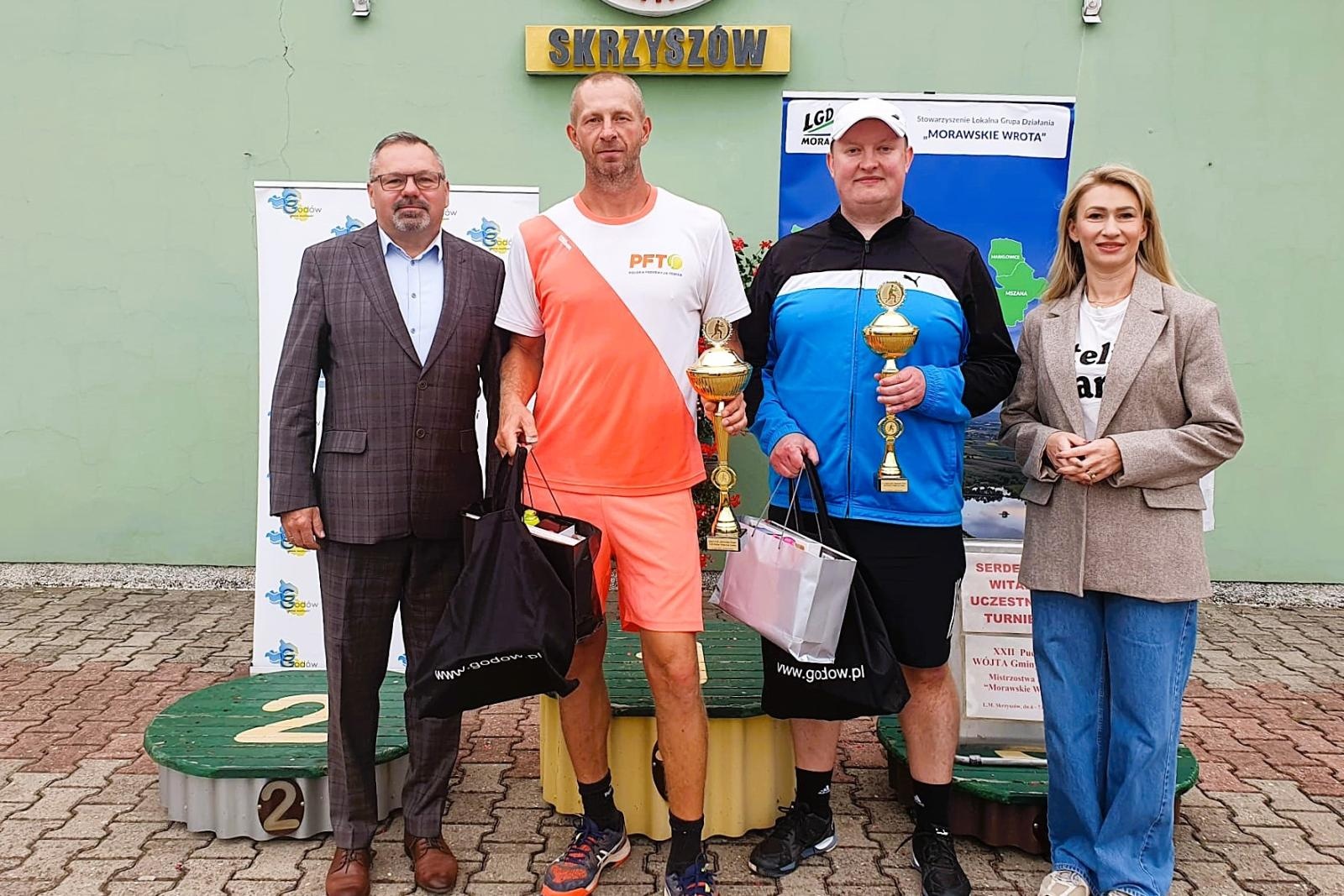 Zdjęcie w galerii na portalu naszwodzislaw.com: XXII turniej tenisa o puchar wójta gminy Godów za nami wiadomości z regionu