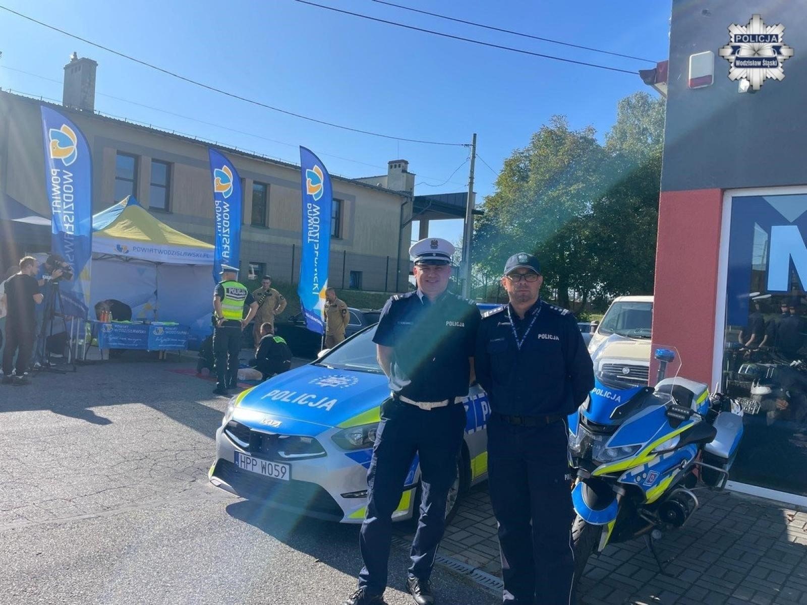 Zdjęcie w galerii na portalu naszwodzislaw.com: Zamiast karać uczyli pierwszej pomocy. Road Safety Days w Wodzisławiu Śląskim wiadomości z regionu