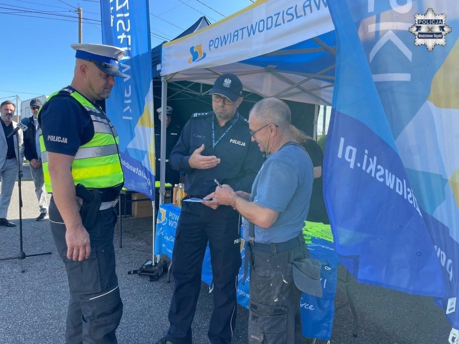 Zdjęcie w galerii na portalu naszwodzislaw.com: Zamiast karać uczyli pierwszej pomocy. Road Safety Days w Wodzisławiu Śląskim wiadomości z regionu