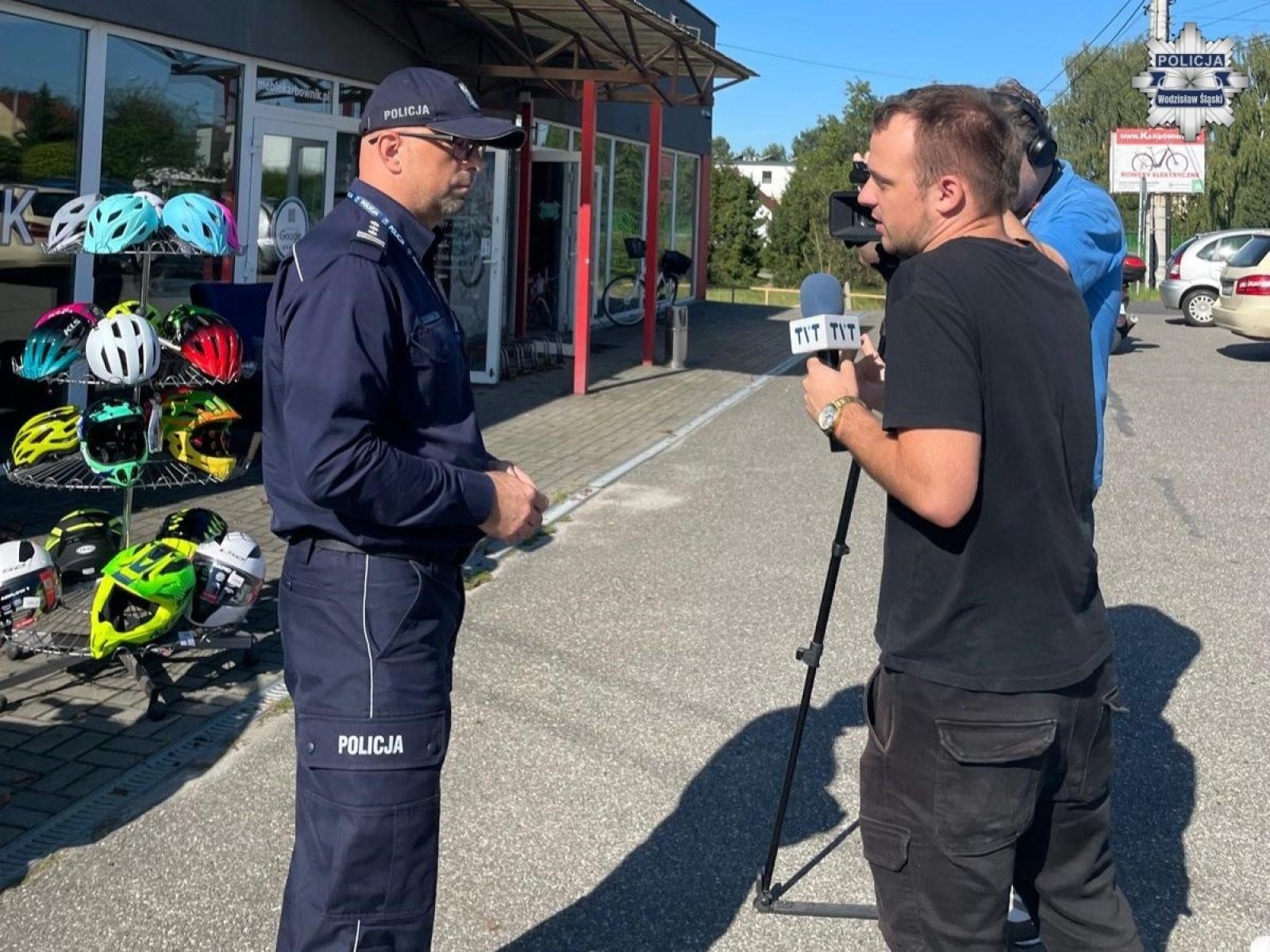 Zdjęcie w galerii na portalu naszwodzislaw.com: Zamiast karać uczyli pierwszej pomocy. Road Safety Days w Wodzisławiu Śląskim wiadomości z regionu