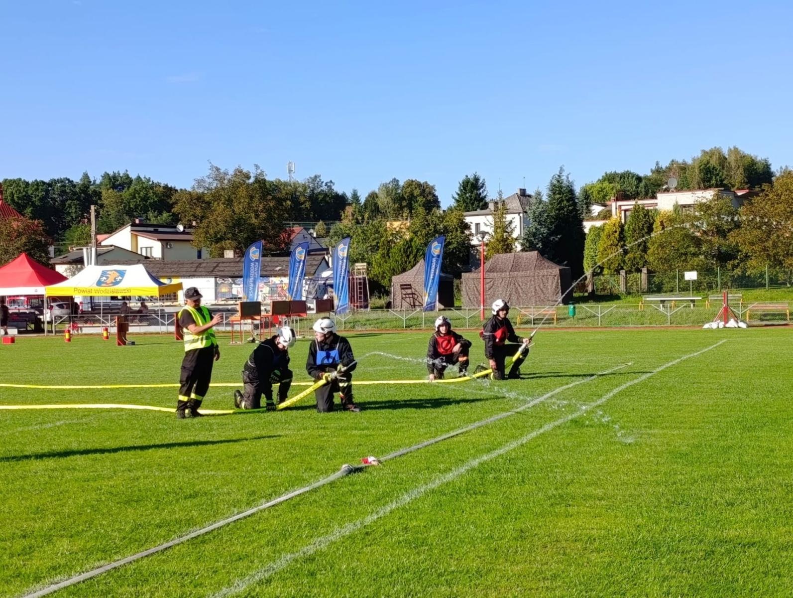 Zdjęcie w galerii na portalu naszwodzislaw.com: Strażacy z całego powiatu rywalizowali w Godowie. Znamy zwycięzców [FOTO] wiadomości z regionu