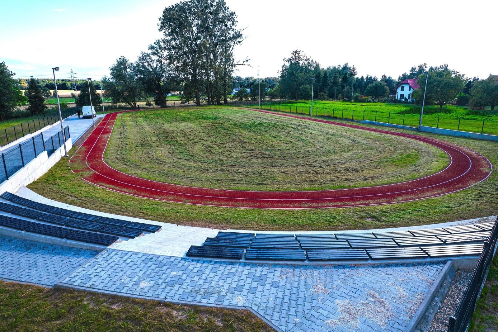 Zdjęcie w galerii na portalu naszwodzislaw.com: Remiza w Łaziskach już po rozbudowie. Powstał też nowy obiekt treningowy dla strażaków wiadomości z regionu