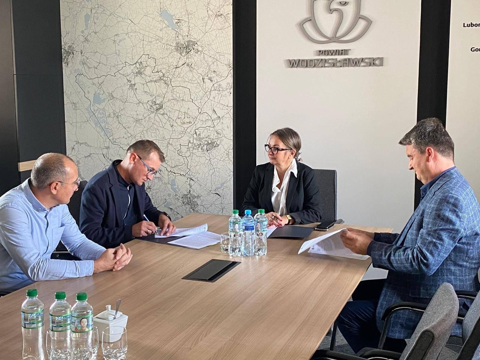 Zdjęcie w galerii na portalu naszwodzislaw.com: Rusza przebudowa kotłowni ZST. Powstanie nowoczesna pracownia szkolna wiadomości z regionu