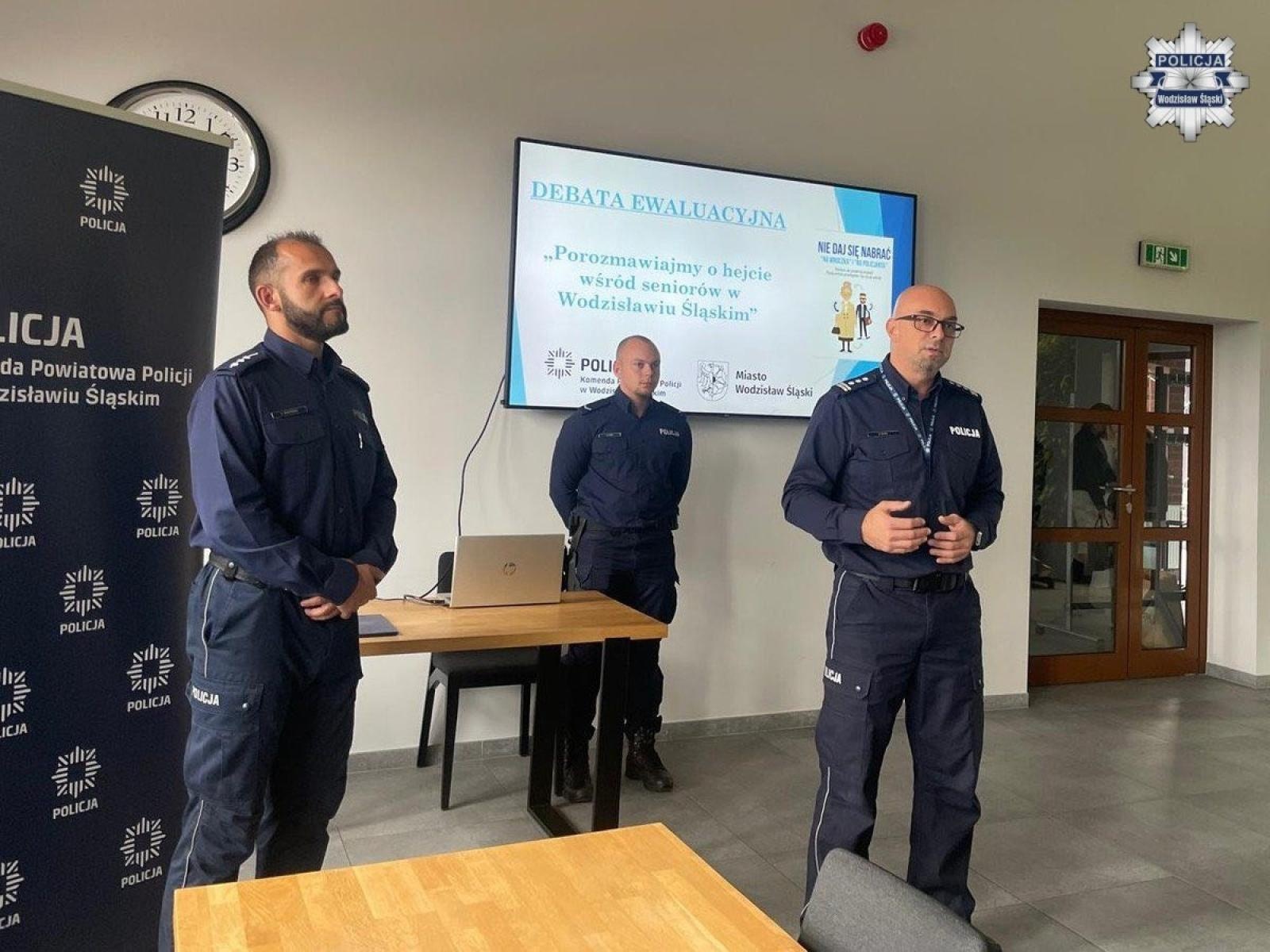 Zdjęcie w galerii na portalu naszwodzislaw.com: Debata społeczna na temat bezpieczeństwa seniorów w Wodzisławiu Śląskim wiadomości z regionu