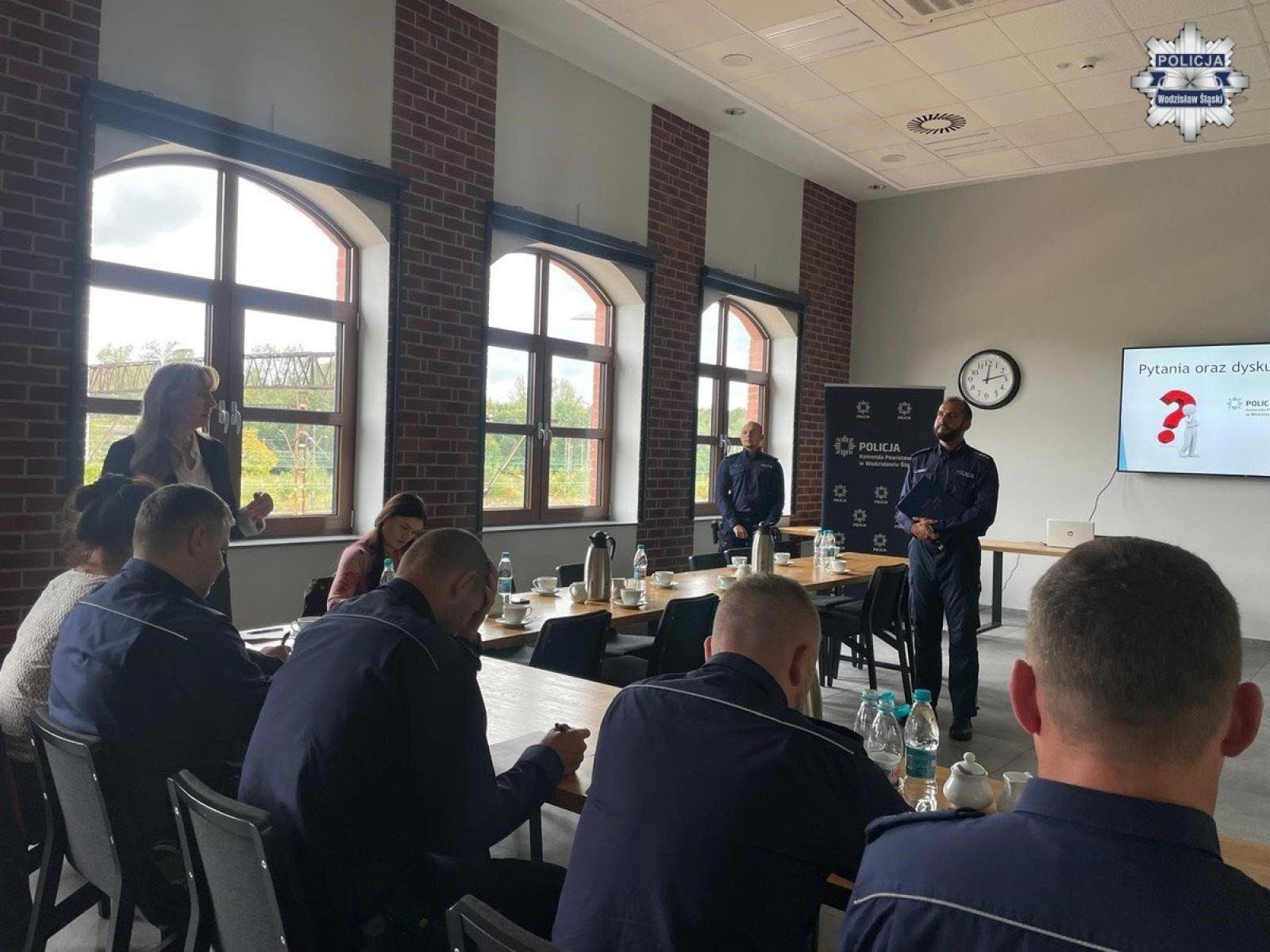 Zdjęcie w galerii na portalu naszwodzislaw.com: Debata społeczna na temat bezpieczeństwa seniorów w Wodzisławiu Śląskim wiadomości z regionu