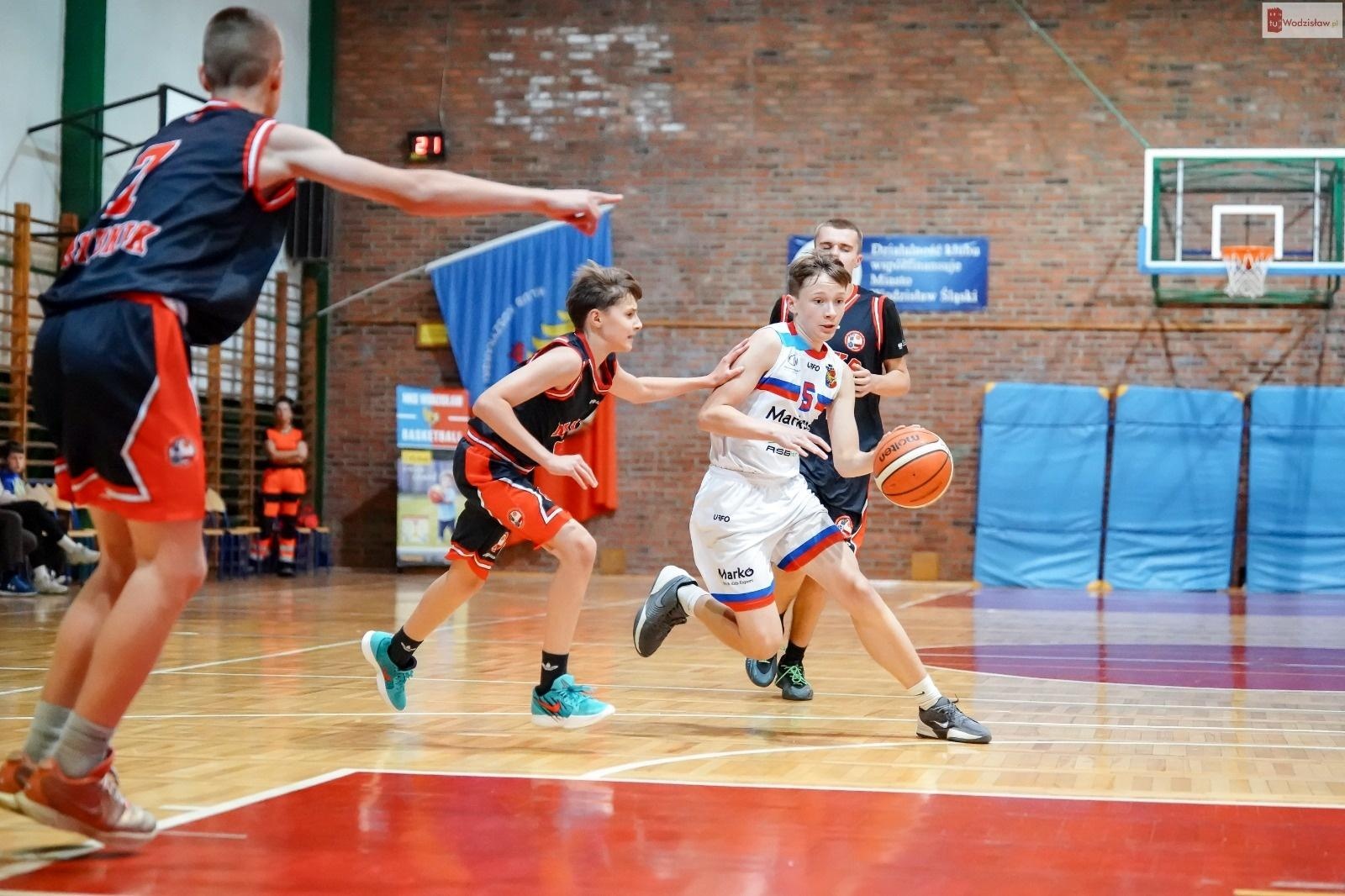 Zdjęcie w galerii na portalu naszwodzislaw.com: MKS Wodzisław Śląski kontra MKKS Rybnik. Emocjonujące derby kadetów U15M wiadomości z regionu