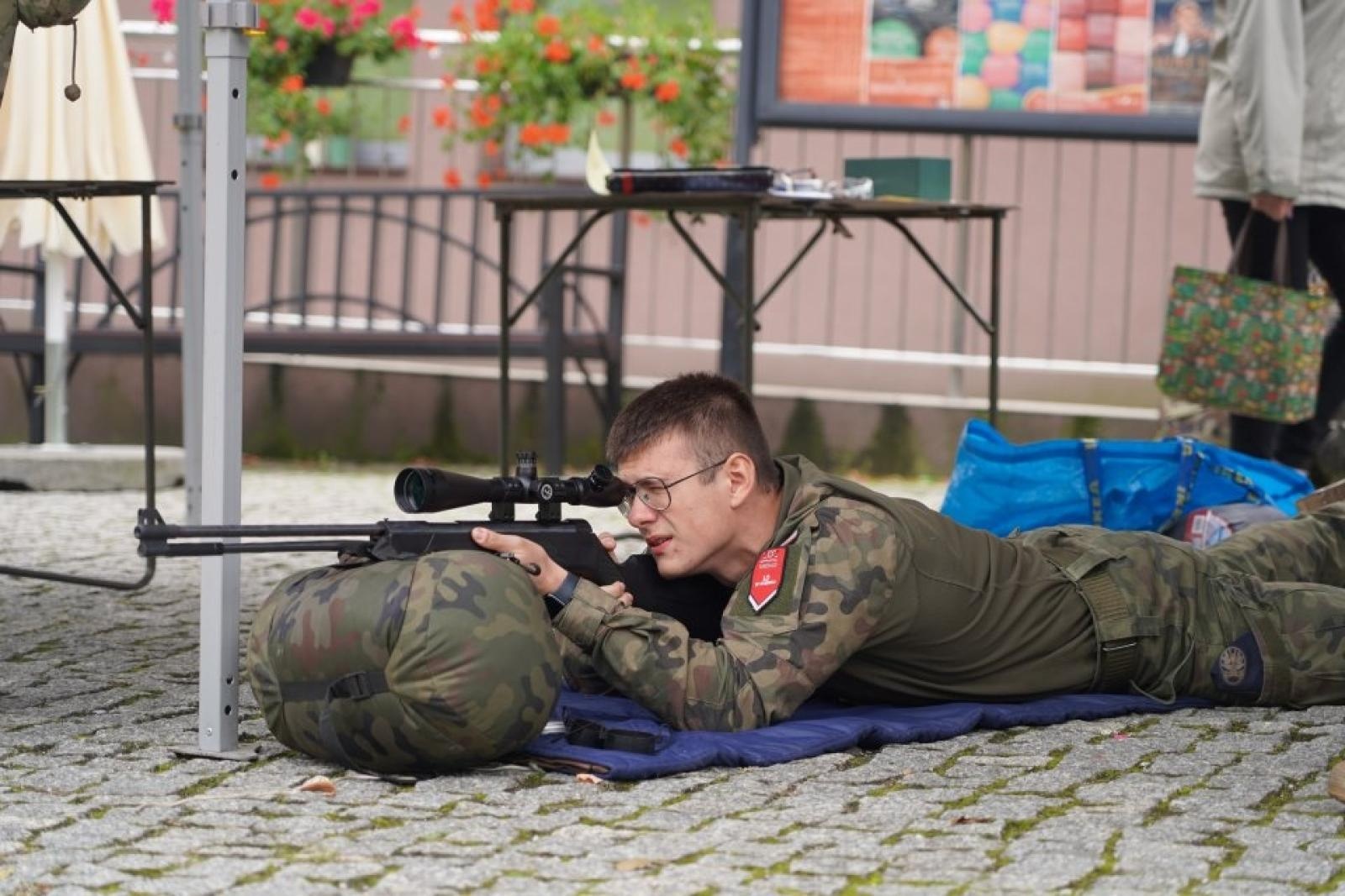 Zdjęcie w galerii na portalu naszwodzislaw.com: Zawody sportowo-obronne po raz pierwszy w Rydułtowach wiadomości z regionu