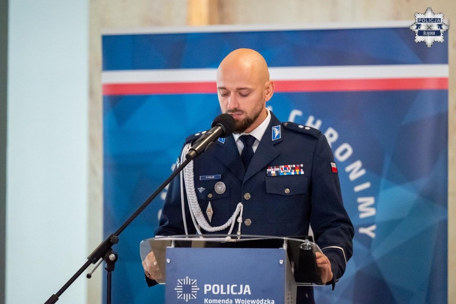 Zdjęcie w galerii na portalu naszwodzislaw.com: Nowi policjanci ślubowali w Śląskim Urzędzie Wojewódzkim [FOTO] wiadomości z regionu