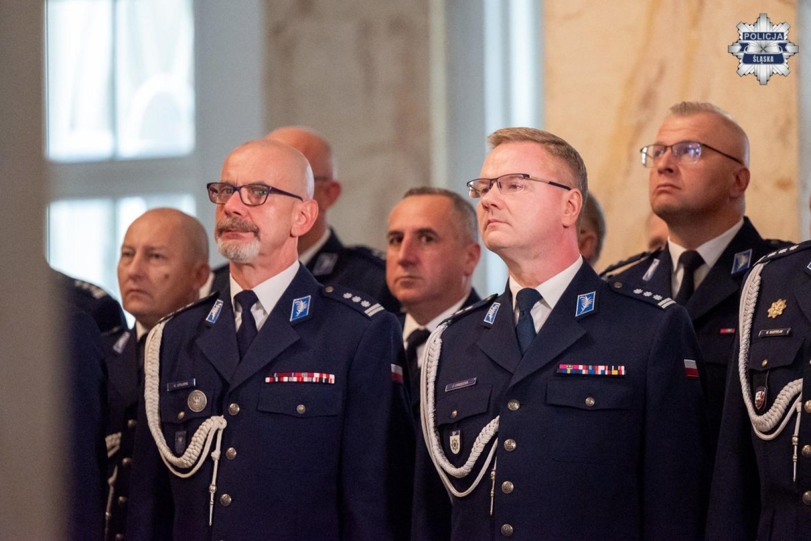 Zdjęcie w galerii na portalu naszwodzislaw.com: Nowi policjanci ślubowali w Śląskim Urzędzie Wojewódzkim [FOTO] wiadomości z regionu