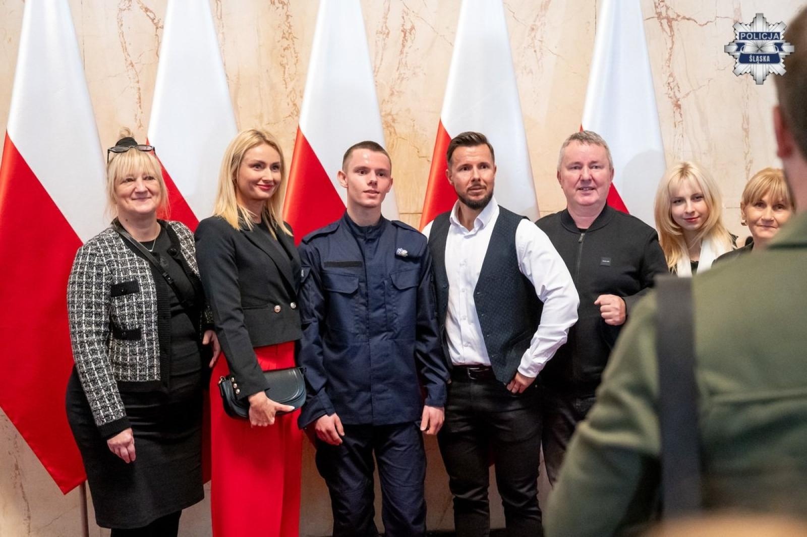 Zdjęcie w galerii na portalu naszwodzislaw.com: Nowi policjanci ślubowali w Śląskim Urzędzie Wojewódzkim [FOTO] wiadomości z regionu