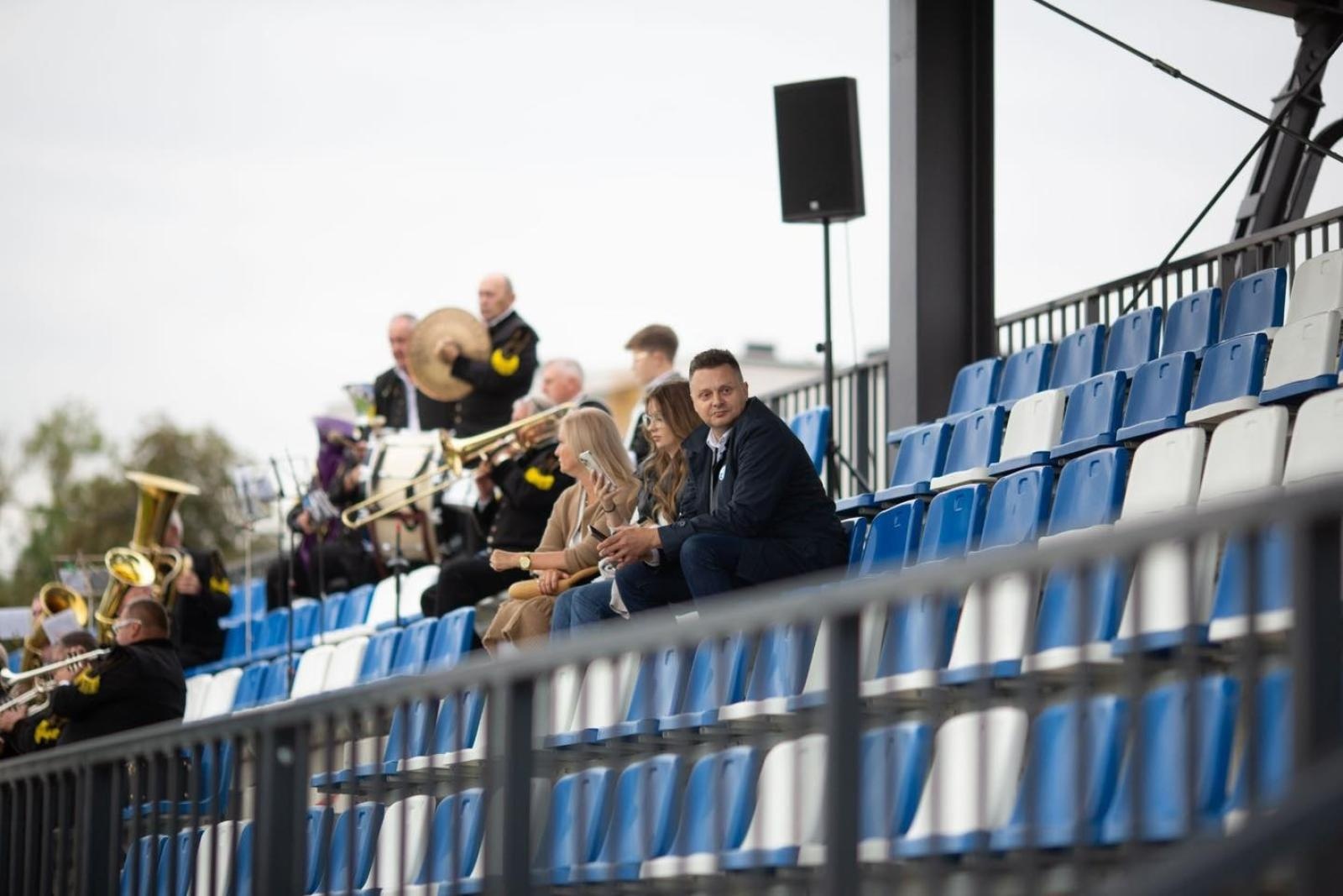 Zdjęcie w galerii na portalu naszwodzislaw.com: W Radlinie oficjalnie otwarto nowy obiekt multisportowy [FOTO] wiadomości z regionu