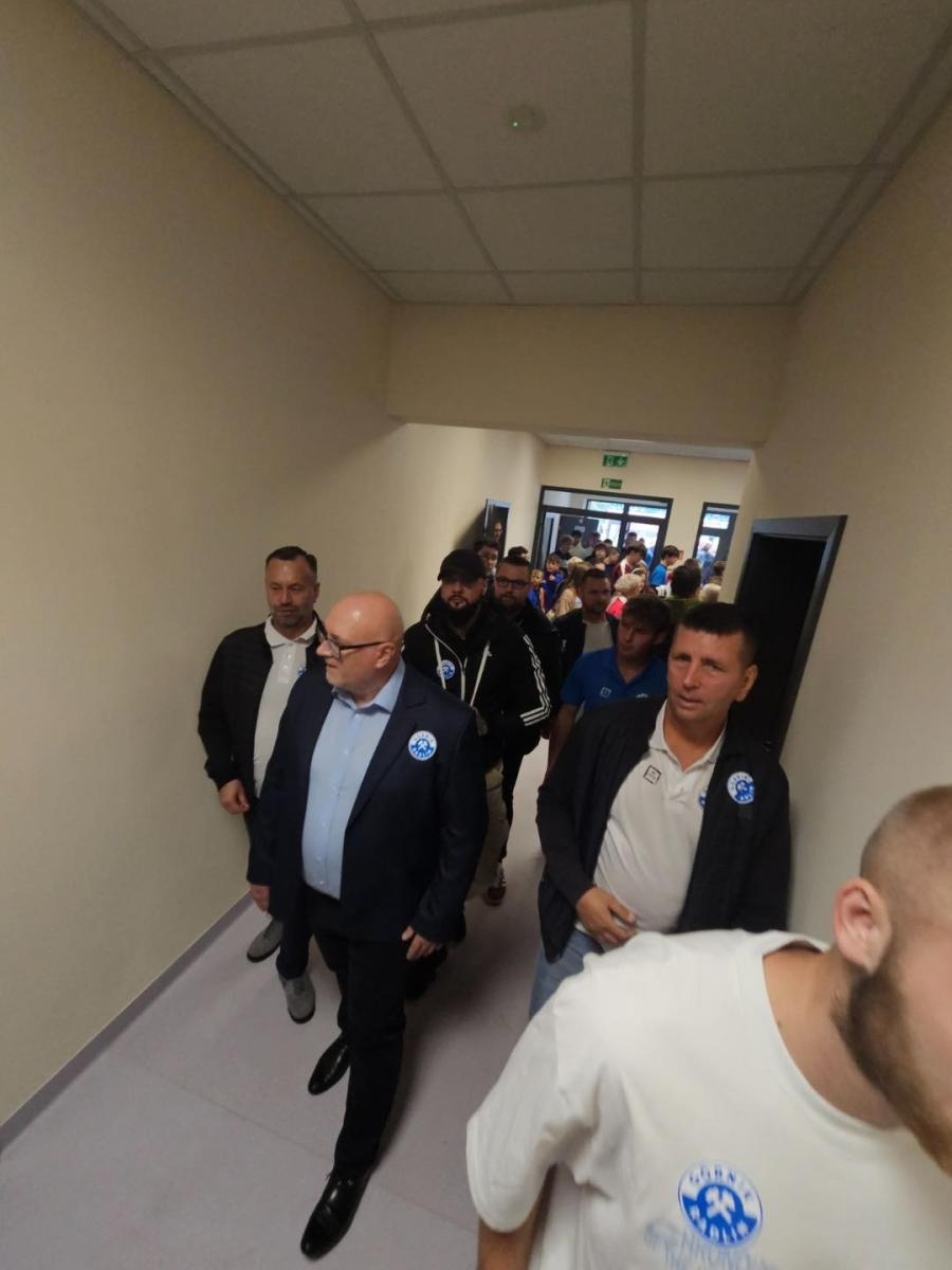 Zdjęcie w galerii na portalu naszwodzislaw.com: W Radlinie oficjalnie otwarto nowy obiekt multisportowy [FOTO] wiadomości z regionu