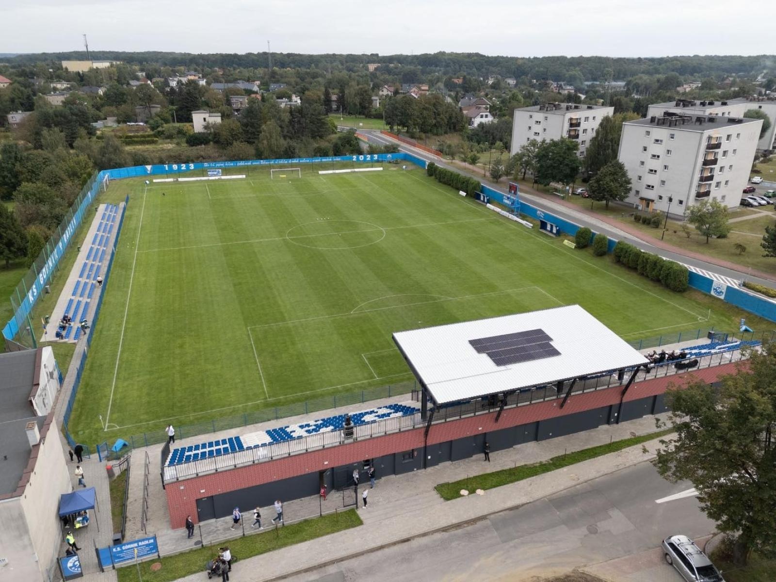 Zdjęcie w galerii na portalu naszwodzislaw.com: W Radlinie oficjalnie otwarto nowy obiekt multisportowy [FOTO] wiadomości z regionu