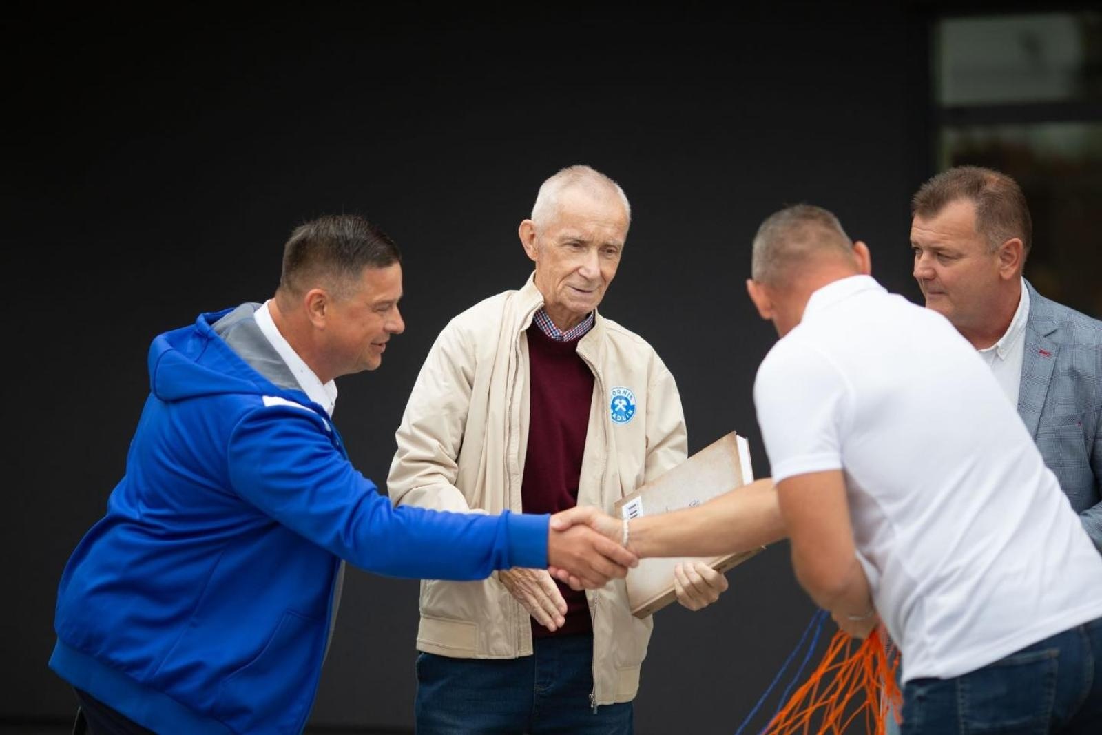 Zdjęcie w galerii na portalu naszwodzislaw.com: W Radlinie oficjalnie otwarto nowy obiekt multisportowy [FOTO] wiadomości z regionu