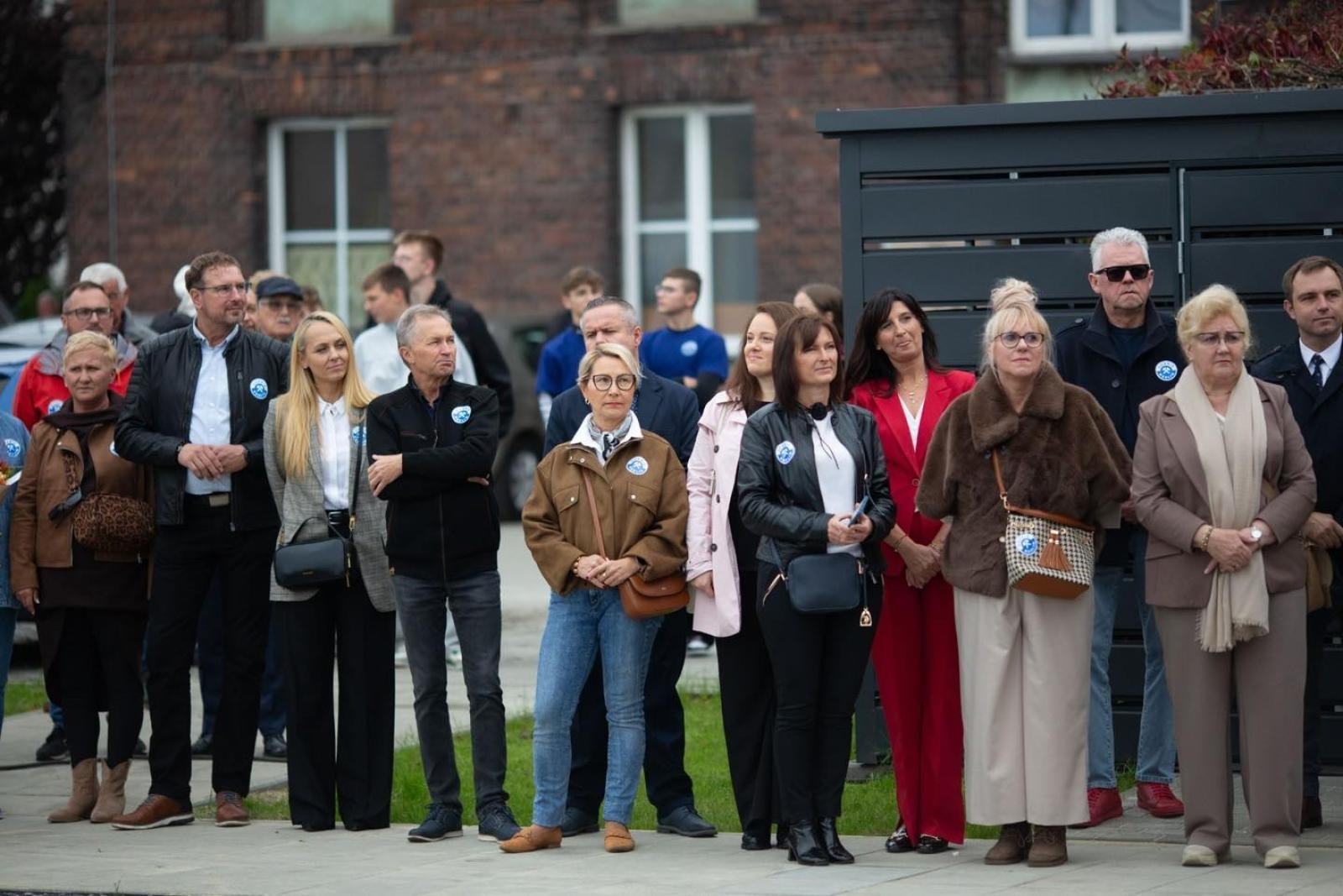 Zdjęcie w galerii na portalu naszwodzislaw.com: W Radlinie oficjalnie otwarto nowy obiekt multisportowy [FOTO] wiadomości z regionu