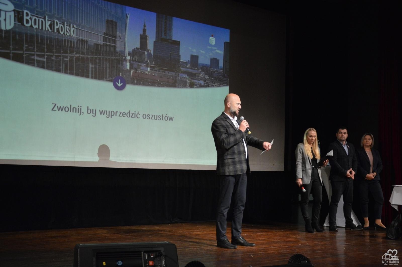 Zdjęcie w galerii na portalu naszwodzislaw.com: Nie daj się nabrać. Spotkanie profilaktyczne w Radlinie [FOTO] wiadomości z regionu