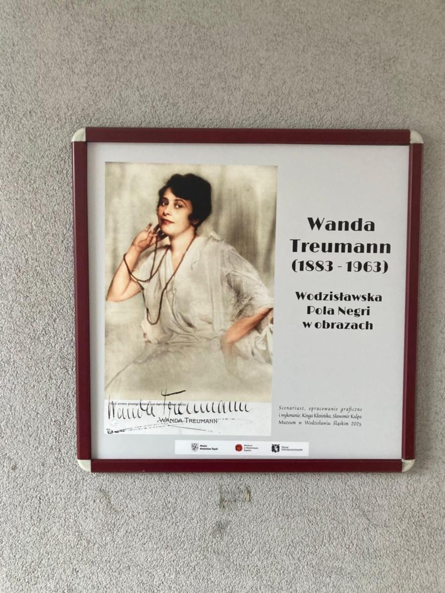 Zdjęcie w galerii na portalu naszwodzislaw.com: Wodzisławska Pola Negri w Galerii Muzealnej wiadomości z regionu