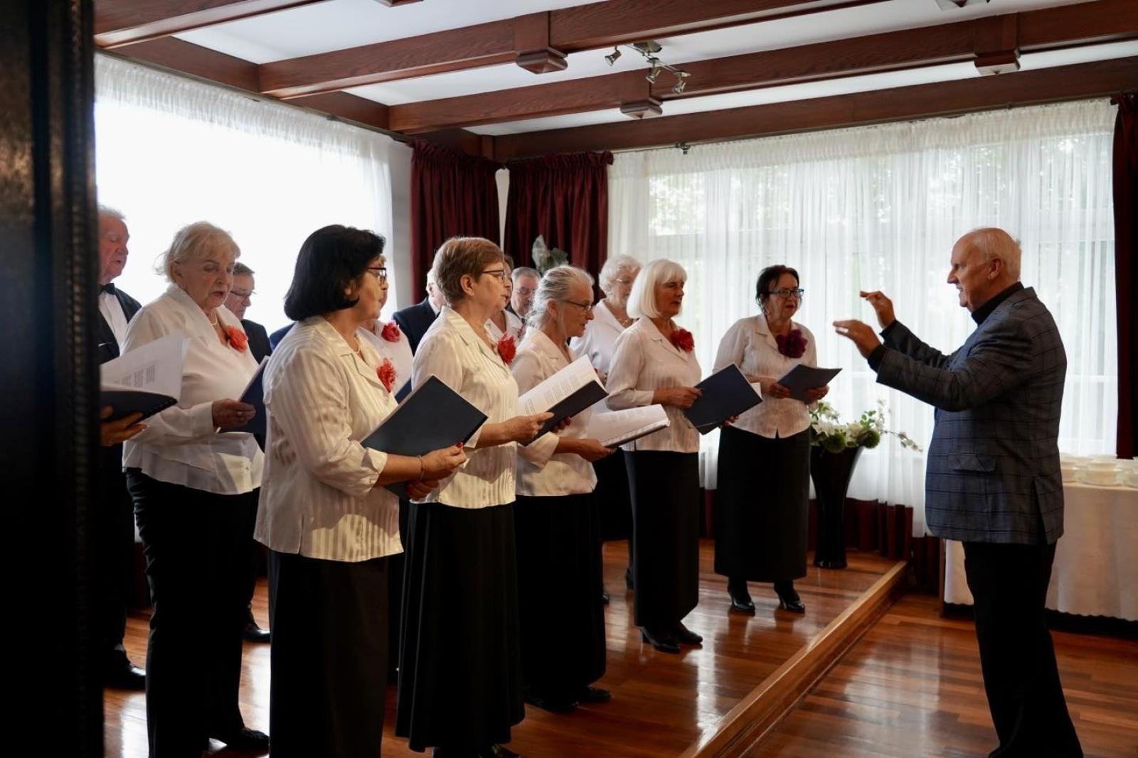 Zdjęcie w galerii na portalu naszwodzislaw.com: Rydułtowy: Od szmaragdów po kamień. Małżeńskie gody pełne wzruszeń wiadomości z regionu