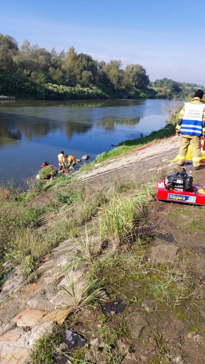 Zdjęcie w galerii na portalu naszwodzislaw.com: Strażackie ćwiczenia w Olzie. Współpraca i doskonalenie umiejętności wiadomości z regionu