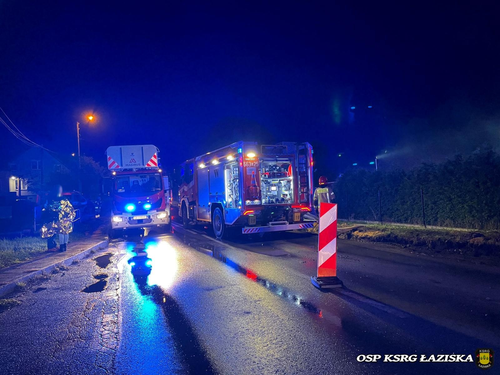 Zdjęcie w galerii na portalu naszwodzislaw.com: Ogromna akcja gaśnicza w Mszanie. Palił się dom przyjęć [FOTO] wiadomości z regionu