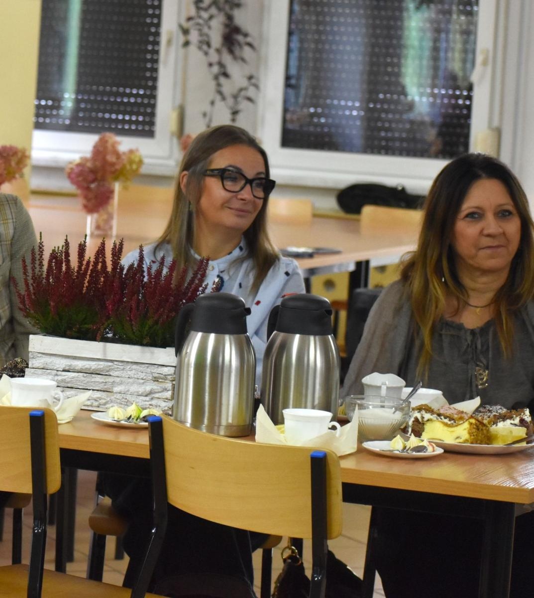 Zdjęcie w galerii na portalu naszwodzislaw.com: W jesiennych barwach rozpoczęli szkolną przygodę wiadomości z regionu