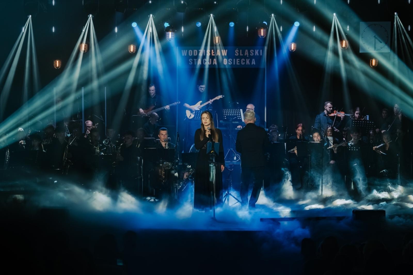 Zdjęcie w galerii na portalu naszwodzislaw.com: Magia dźwięków na Stacji Osiecka w Wodzisławiu Śląskim [FOTO] wiadomości z regionu