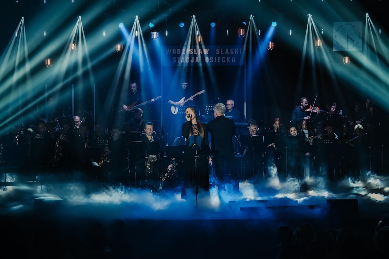 Zdjęcie w galerii na portalu naszwodzislaw.com: Magia dźwięków na Stacji Osiecka w Wodzisławiu Śląskim [FOTO] wiadomości z regionu