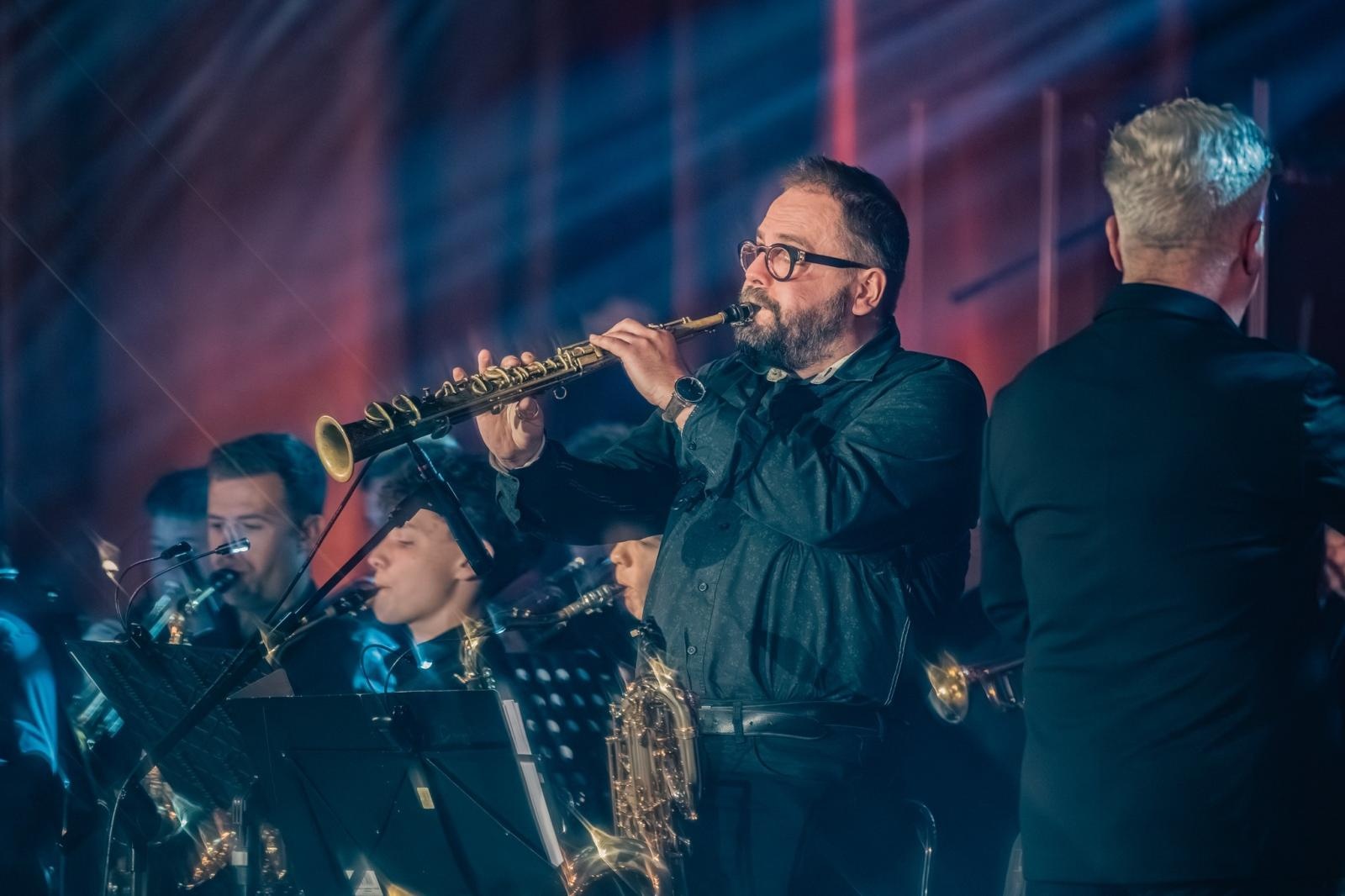 Zdjęcie w galerii na portalu naszwodzislaw.com: Magia dźwięków na Stacji Osiecka w Wodzisławiu Śląskim [FOTO] wiadomości z regionu