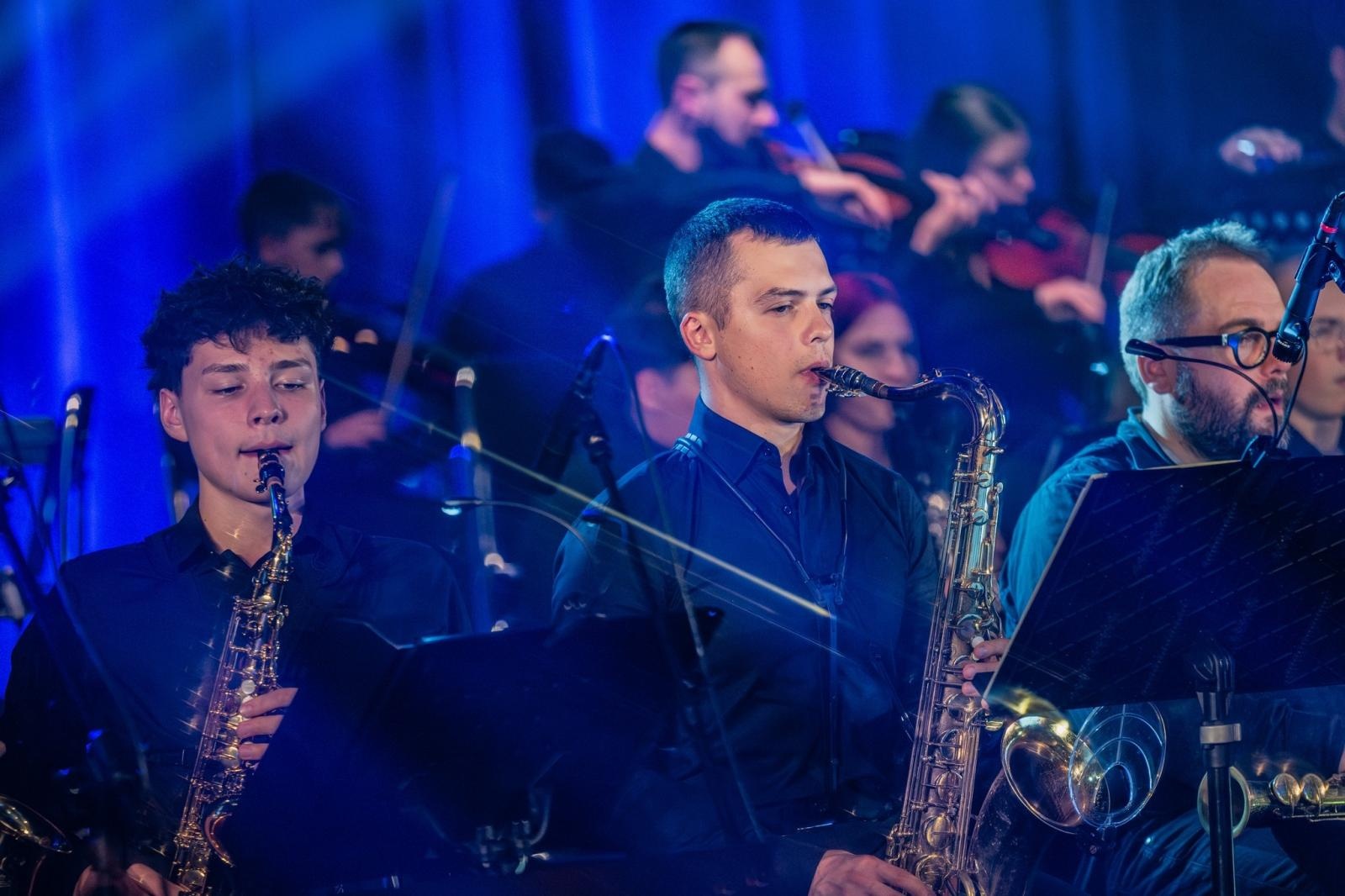 Zdjęcie w galerii na portalu naszwodzislaw.com: Magia dźwięków na Stacji Osiecka w Wodzisławiu Śląskim [FOTO] wiadomości z regionu