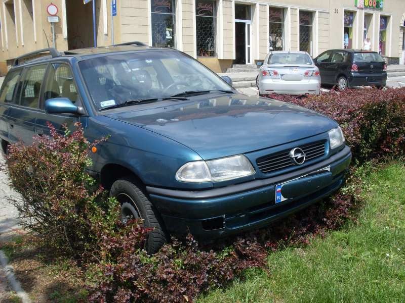 Zdjęcie w galerii na portalu naszwodzislaw.com: Bardzo się spieszył. Zapomniał o ręcznym wiadomości z regionu