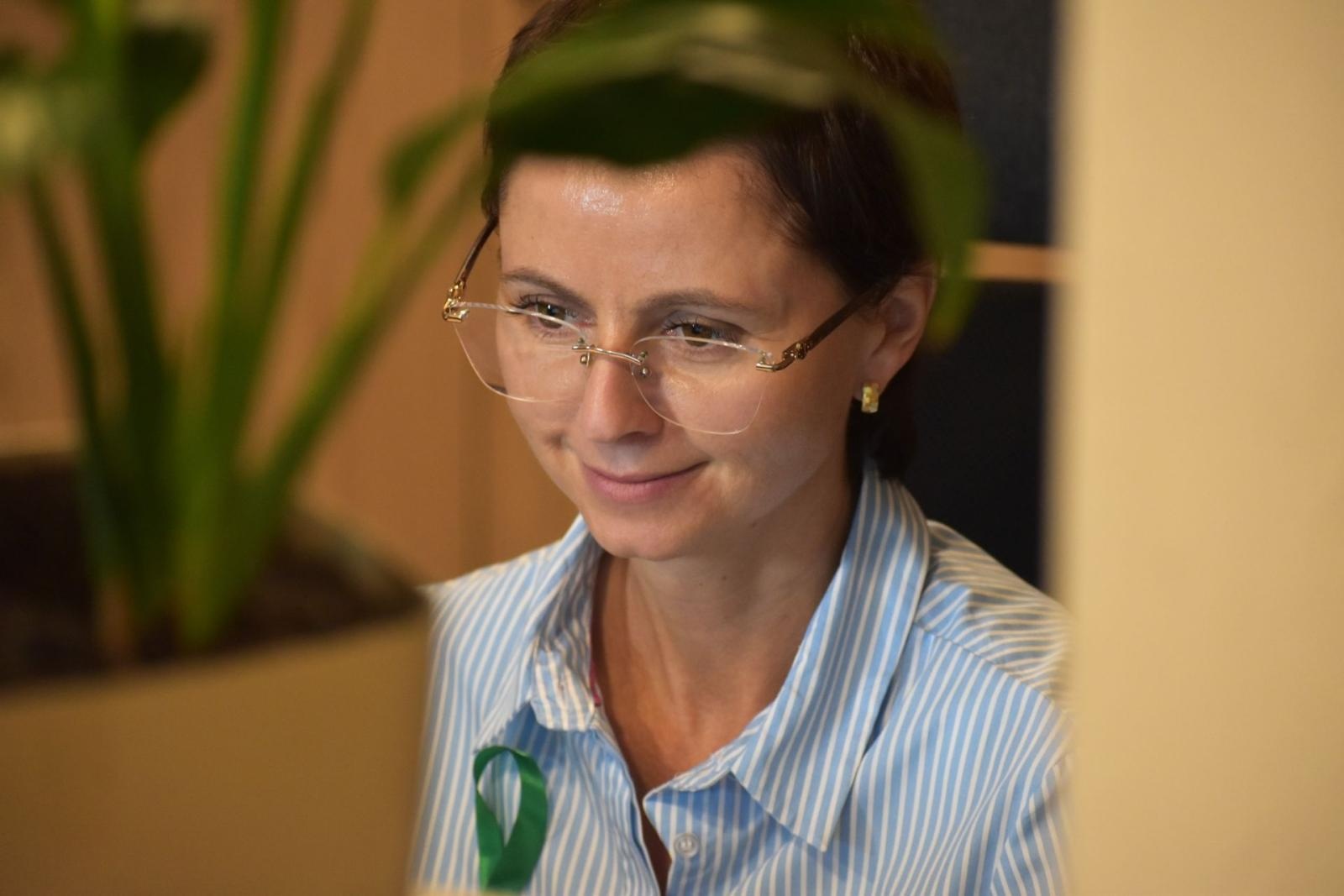 Zdjęcie w galerii na portalu naszwodzislaw.com: Światowy Dzień Zdrowia Psychicznego. Pracownicy starostwa dołączyli do obchodów wiadomości z regionu