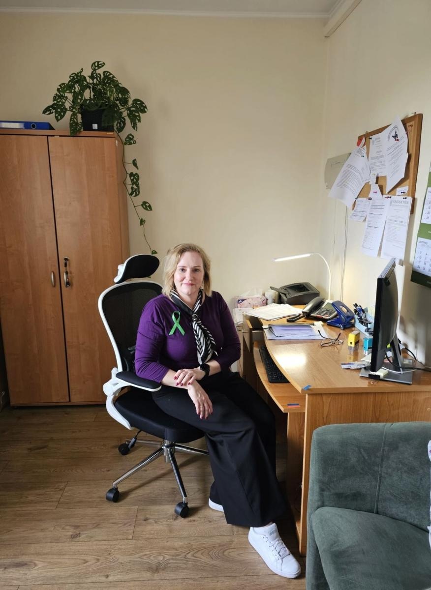 Zdjęcie w galerii na portalu naszwodzislaw.com: Światowy Dzień Zdrowia Psychicznego. Pracownicy starostwa dołączyli do obchodów wiadomości z regionu