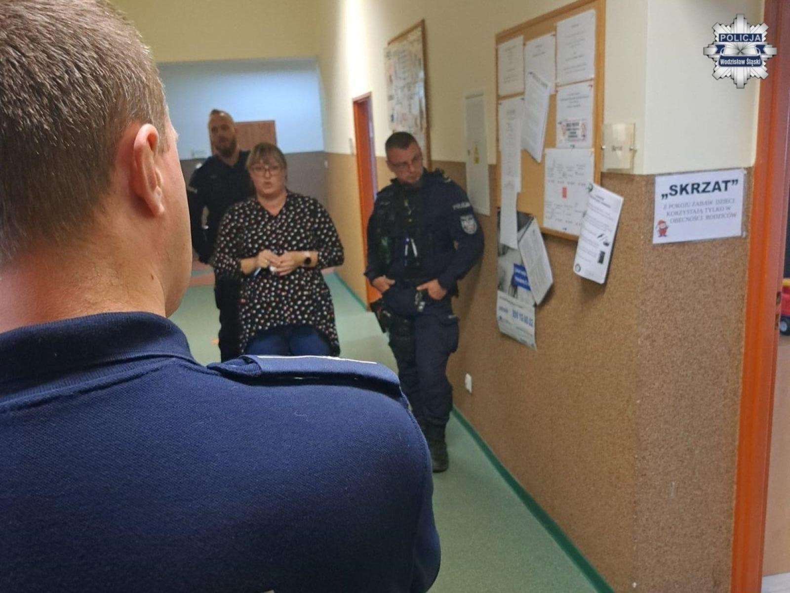 Zdjęcie w galerii na portalu naszwodzislaw.com: Wodzisławscy dzielnicowi szkolili się w Specjalistycznym Ośrodku Wsparcia dla Osób Doznających Przemocy Domowej wiadomości z regionu