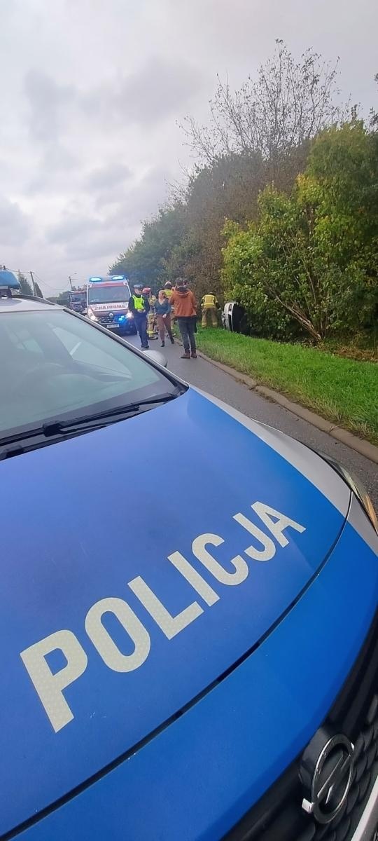 Zdjęcie w galerii na portalu naszwodzislaw.com: Ostrożności nigdy za wiele. Groźne zdarzenie na Czyżowickiej wiadomości z regionu