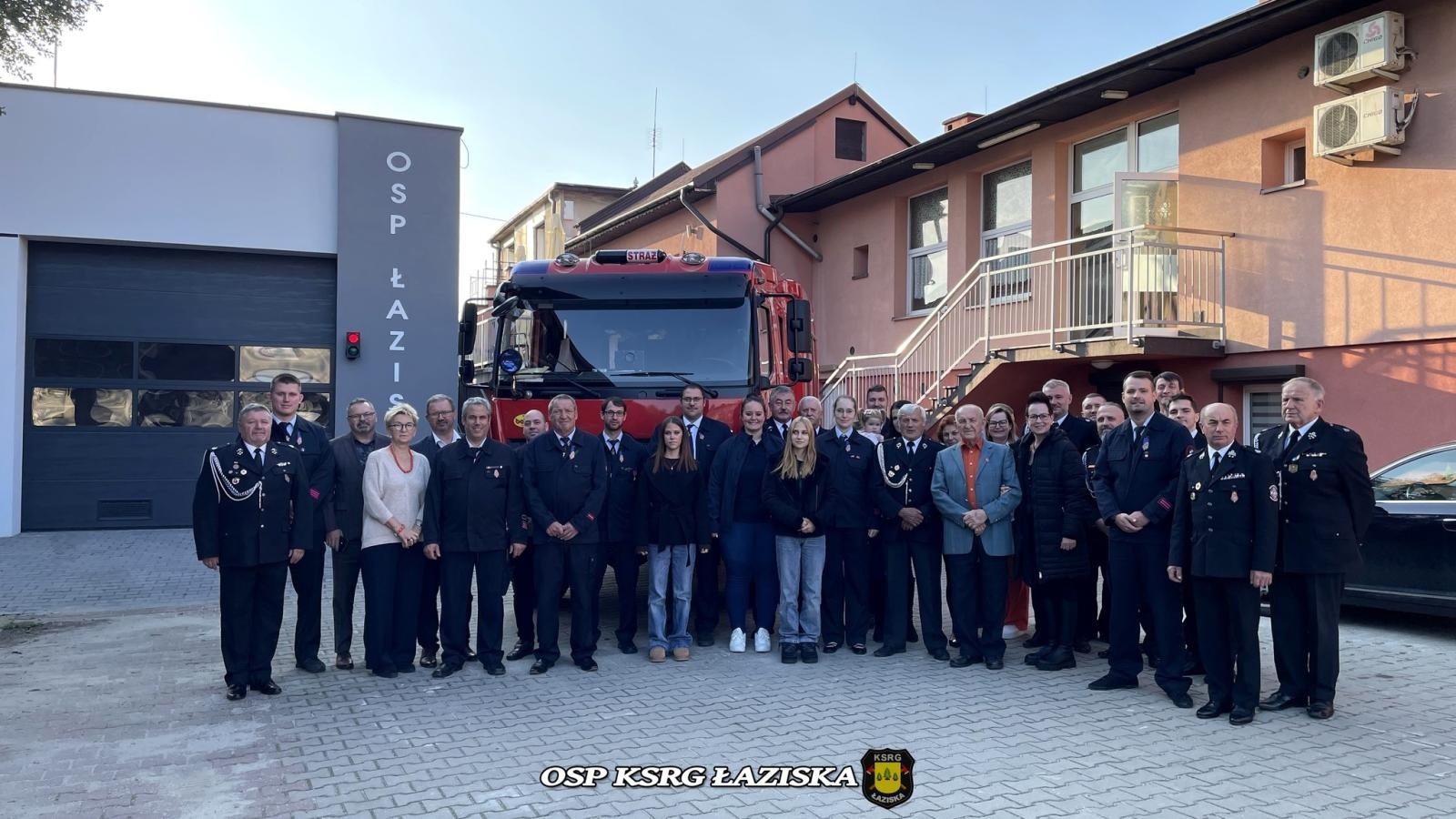 Zdjęcie w galerii na portalu naszwodzislaw.com: Strażacka współpraca bez granic. Wizyta druhów z Freiwillige Feuerwehr Schwanheim w Łaziskach wiadomości z regionu