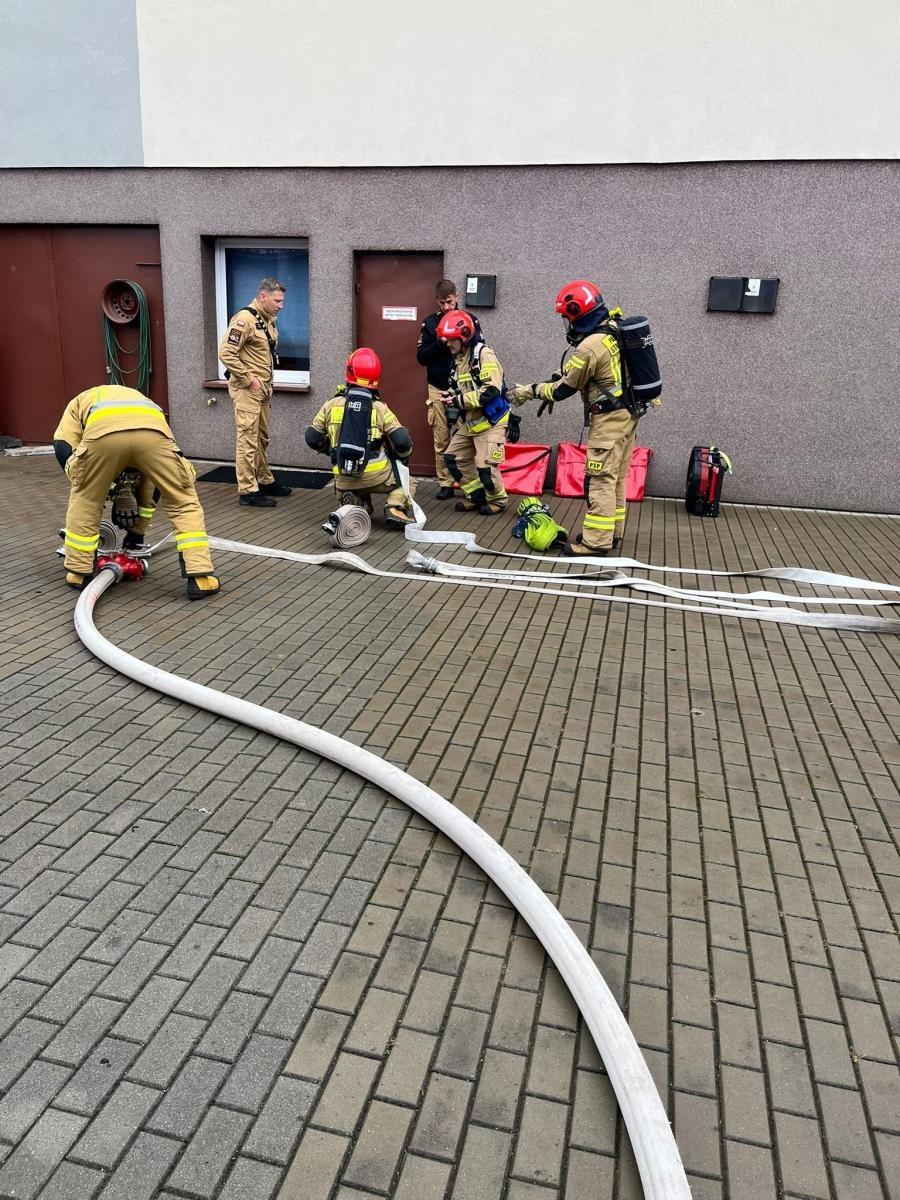 Zdjęcie w galerii na portalu naszwodzislaw.com: Strażacy doskonalili swoje umiejętności w PCKZiU w Wodzisławiu Śląskim wiadomości z regionu