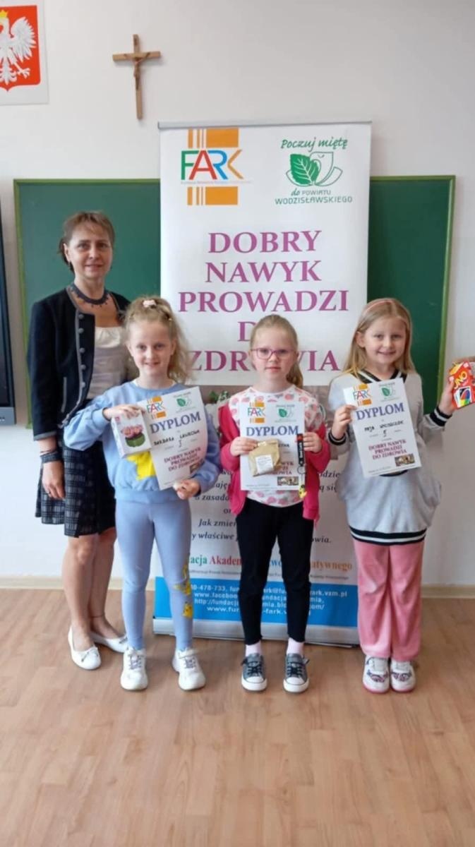 Zdjęcie w galerii na portalu naszwodzislaw.com: Dobry nawyk prowadzi do zdrowia. Edukacja żywieniowa dla najmłodszych wiadomości z regionu