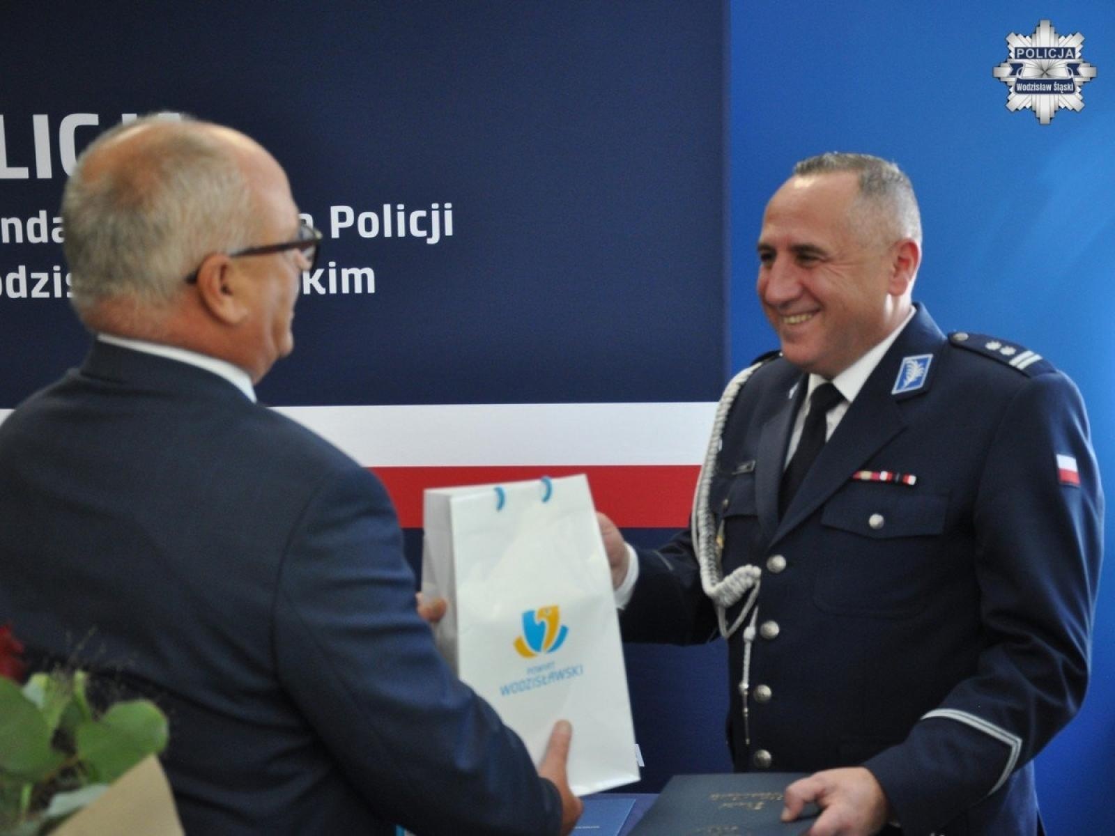 Zdjęcie w galerii na portalu naszwodzislaw.com: Wodzisławska Komenda Powiatowa Policji ma nowego komendanta wiadomości z regionu