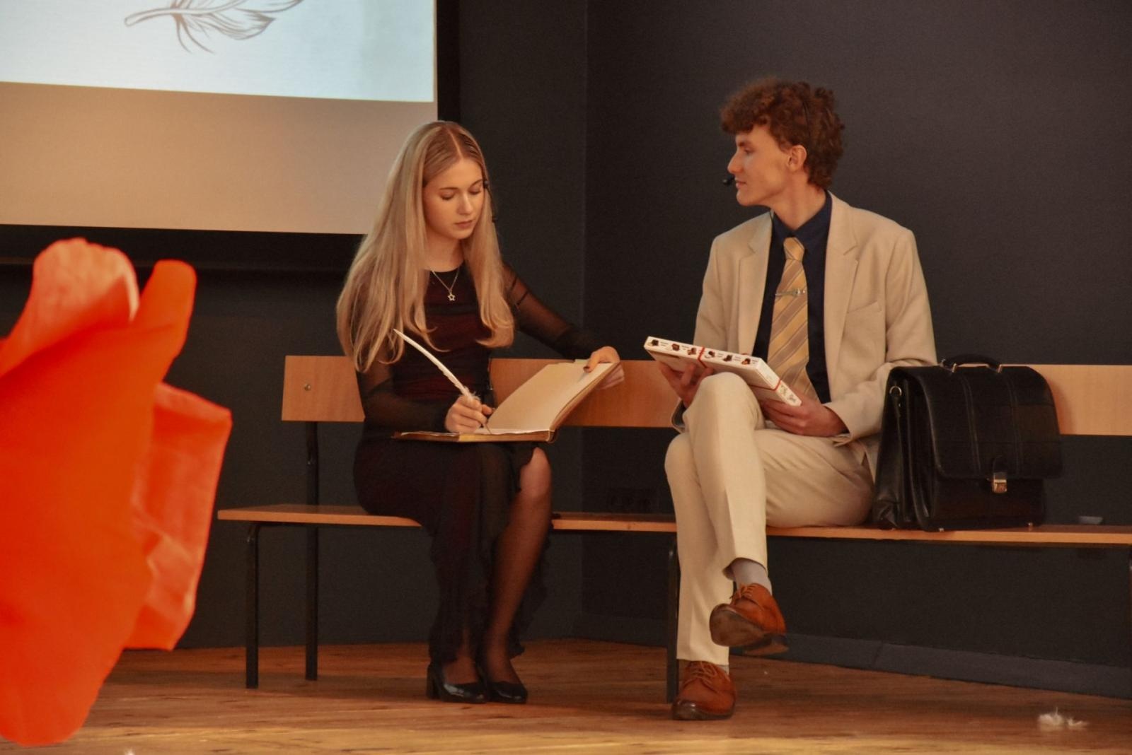 Zdjęcie w galerii na portalu naszwodzislaw.com: Powiatowe Obchody Dnia Edukacji Narodowej [FOTO] wiadomości z regionu