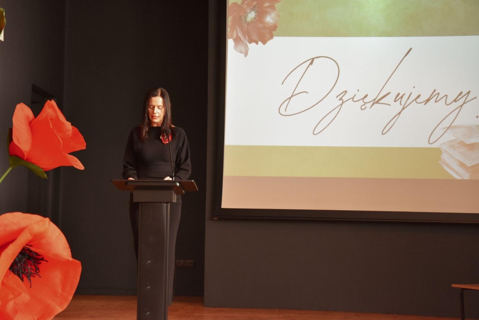 Zdjęcie w galerii na portalu naszwodzislaw.com: Powiatowe Obchody Dnia Edukacji Narodowej [FOTO] wiadomości z regionu